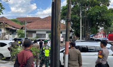 Satuan Samapta dan Petugas Gabungan Gelar Patroli di Area Lapak PKL Baru Dan Pusat Kota Tasikmalaya.